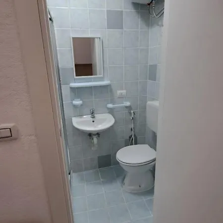 Little House * ヴァスト