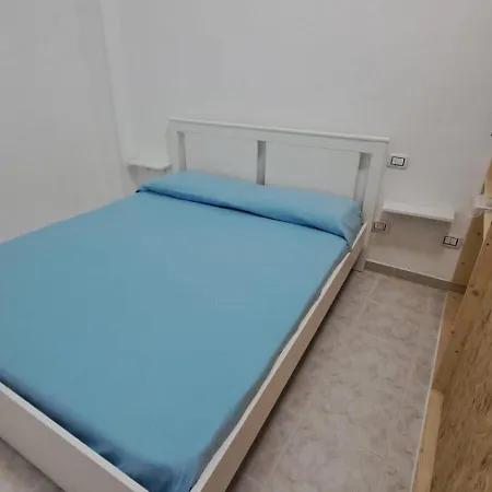 Little House * ヴァスト