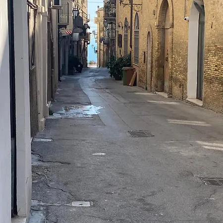 Little House * ヴァスト