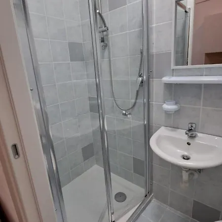 Little House Апартаменты *